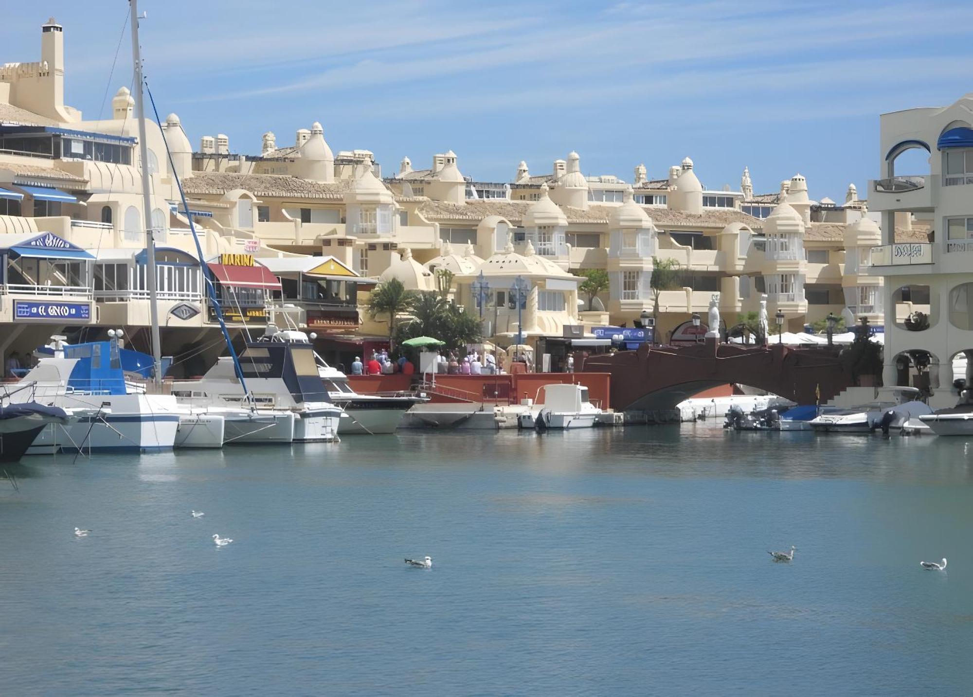 Next To Puerto Marina And The Beach Benalmádena Kültér fotó